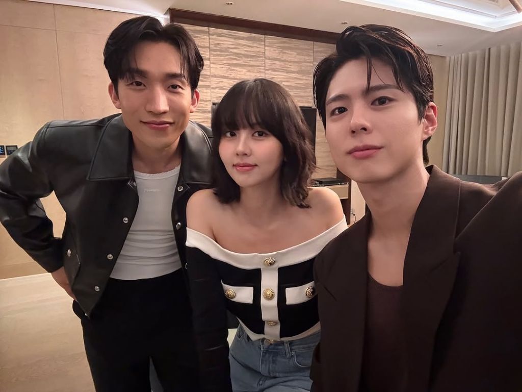 오늘 태국에서 난리났다는 박보검 얼굴...jpg | 인스티즈