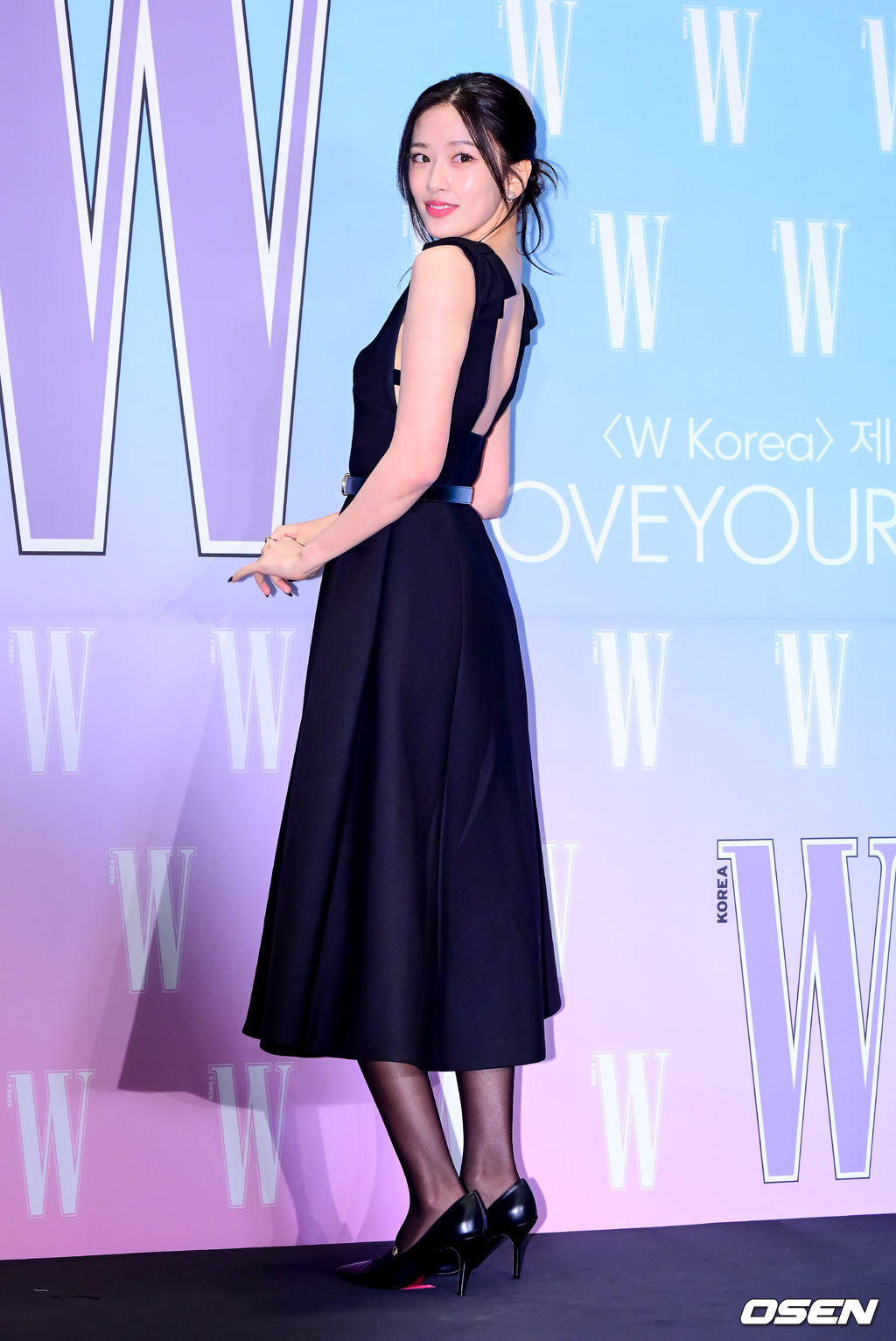 오늘자 W코리아 자선행사 아이브 레이 안유진 장원영 기사사진 | 인스티즈