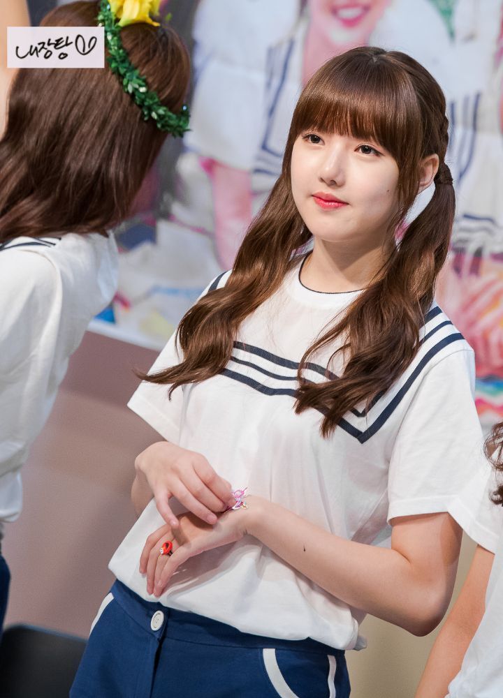 양갈래 트윈테일이 제일 잘 어울리는 여자 아이돌은? | 인스티즈