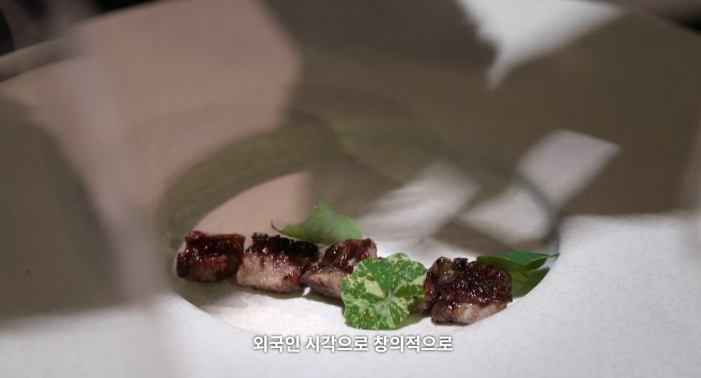 스포주의)흑백요리사:두 외국인 셰프의 플레이팅 수준 | 인스티즈
