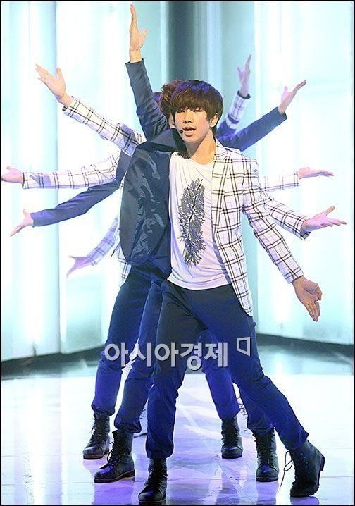 아이돌 안무 중 스테디지만 은근히 호불호 갈리는 춤 gif | 인스티즈