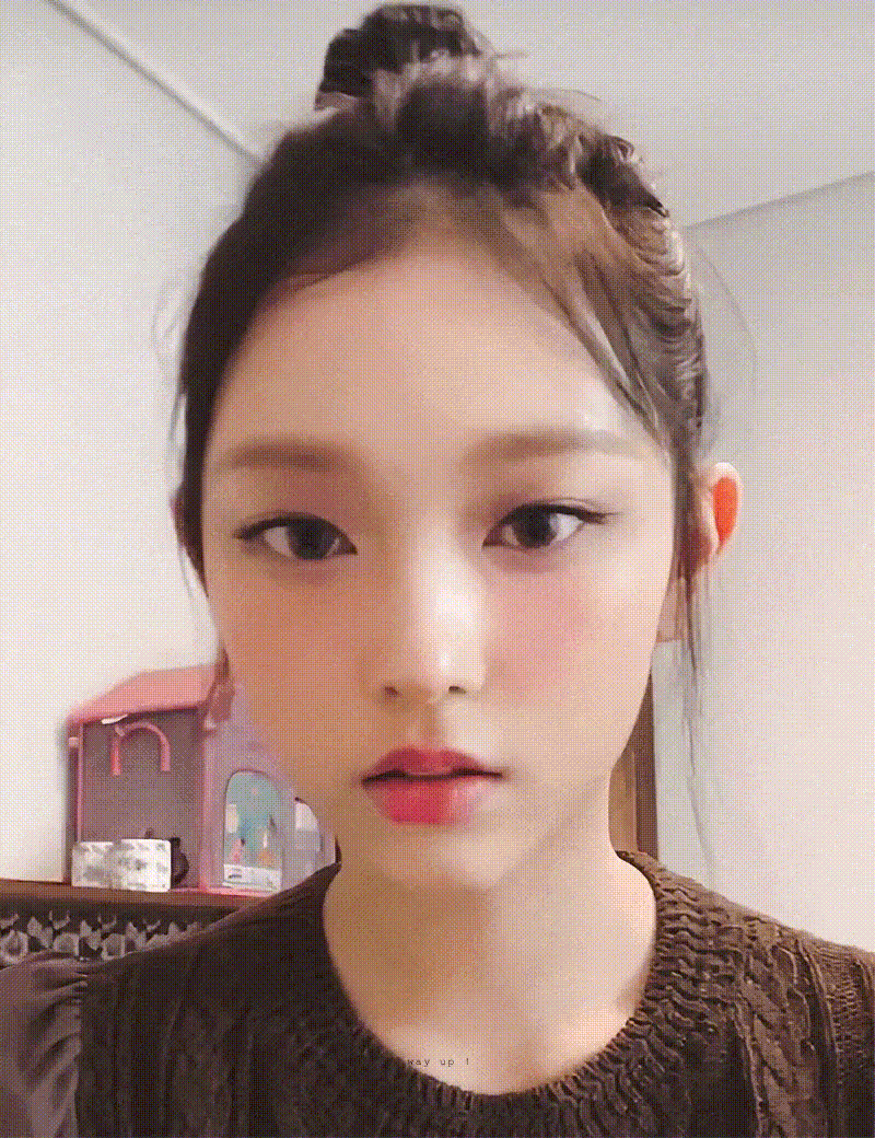 라이브방송중 귀여운척하고 후회하는 뉴진스 해린 | 인스티즈