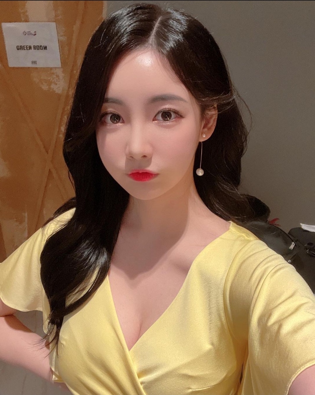 이렇게 한 걸그룹이면 가장 인기많을 것 같은 사람은? | 인스티즈