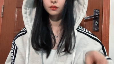 또 이상한거 하는 틱톡녀들.gif | 인스티즈