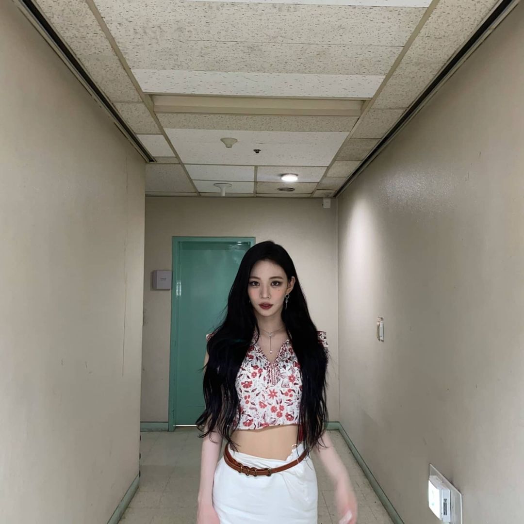 (스압)얼굴도 몸매도 이쁜 프로미스나인 이채영.jpgif | 인스티즈