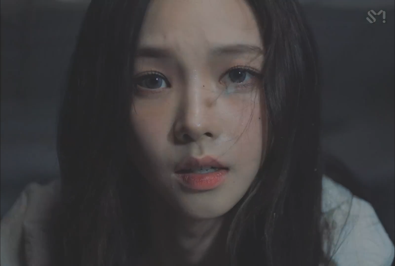 'I'm Unhappy' 카리나.jpgif | 인스티즈