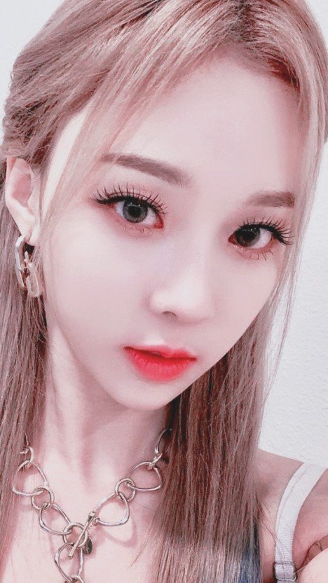 오늘이 생일이라는 아이돌.jpgif | 인스티즈