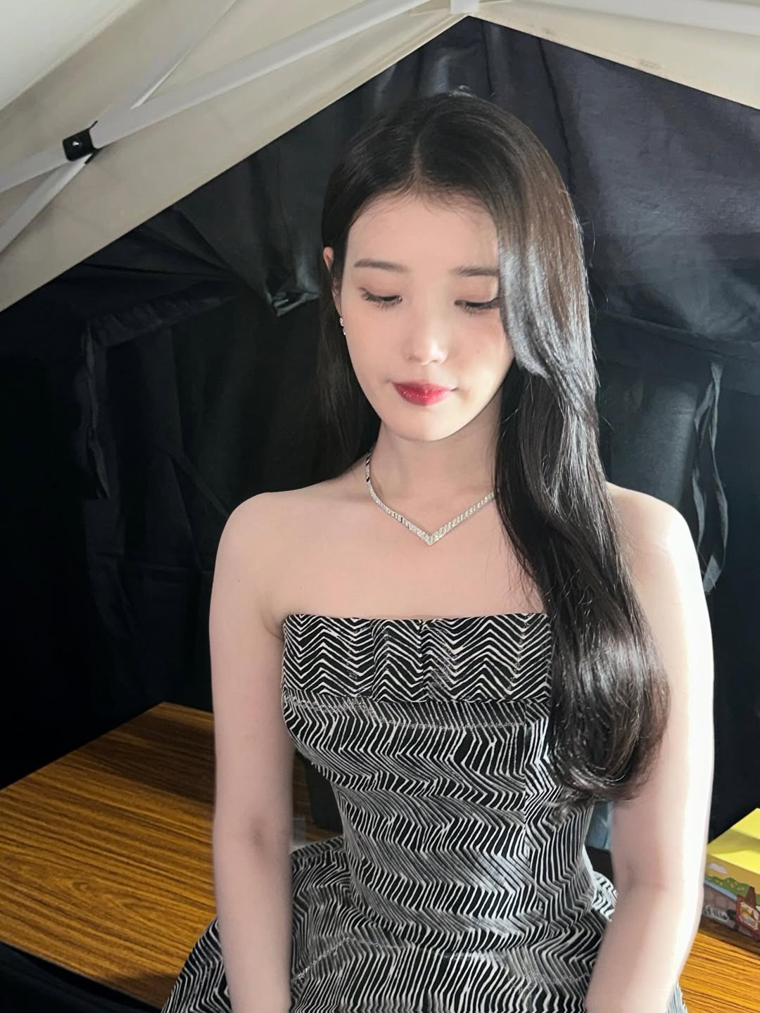 아이유 오늘자 인스타 업로드 | 인스티즈