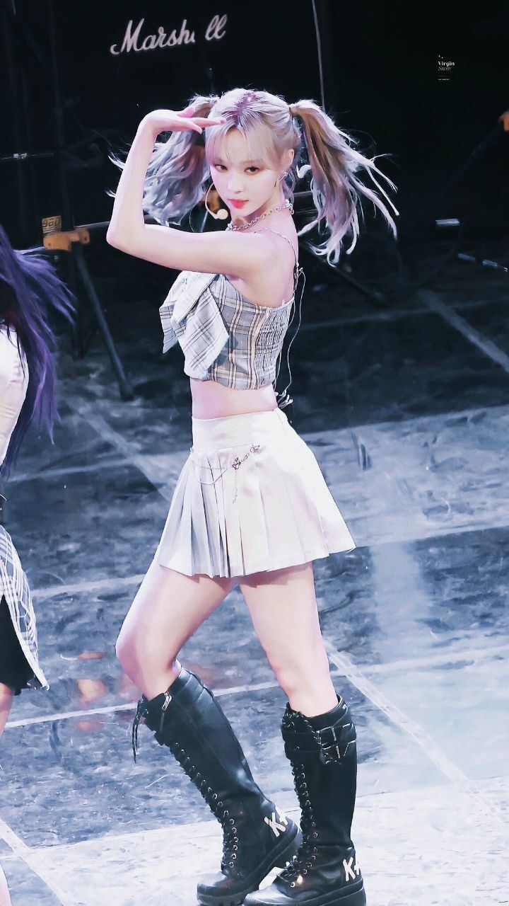 카리나보다 더 섹시해진 윈터 