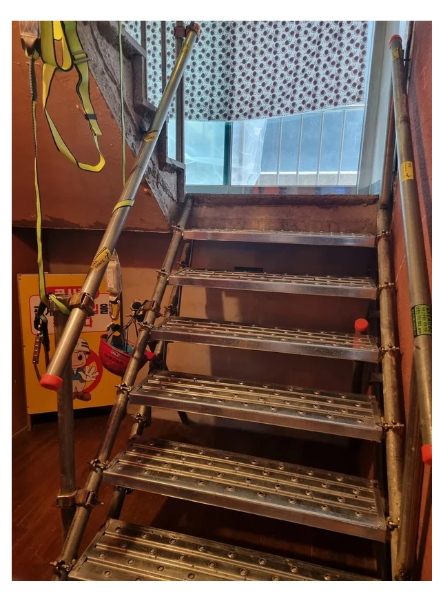 인스타ㅈ감성 공구리라떼 카페 결말.jpgif | 인스티즈