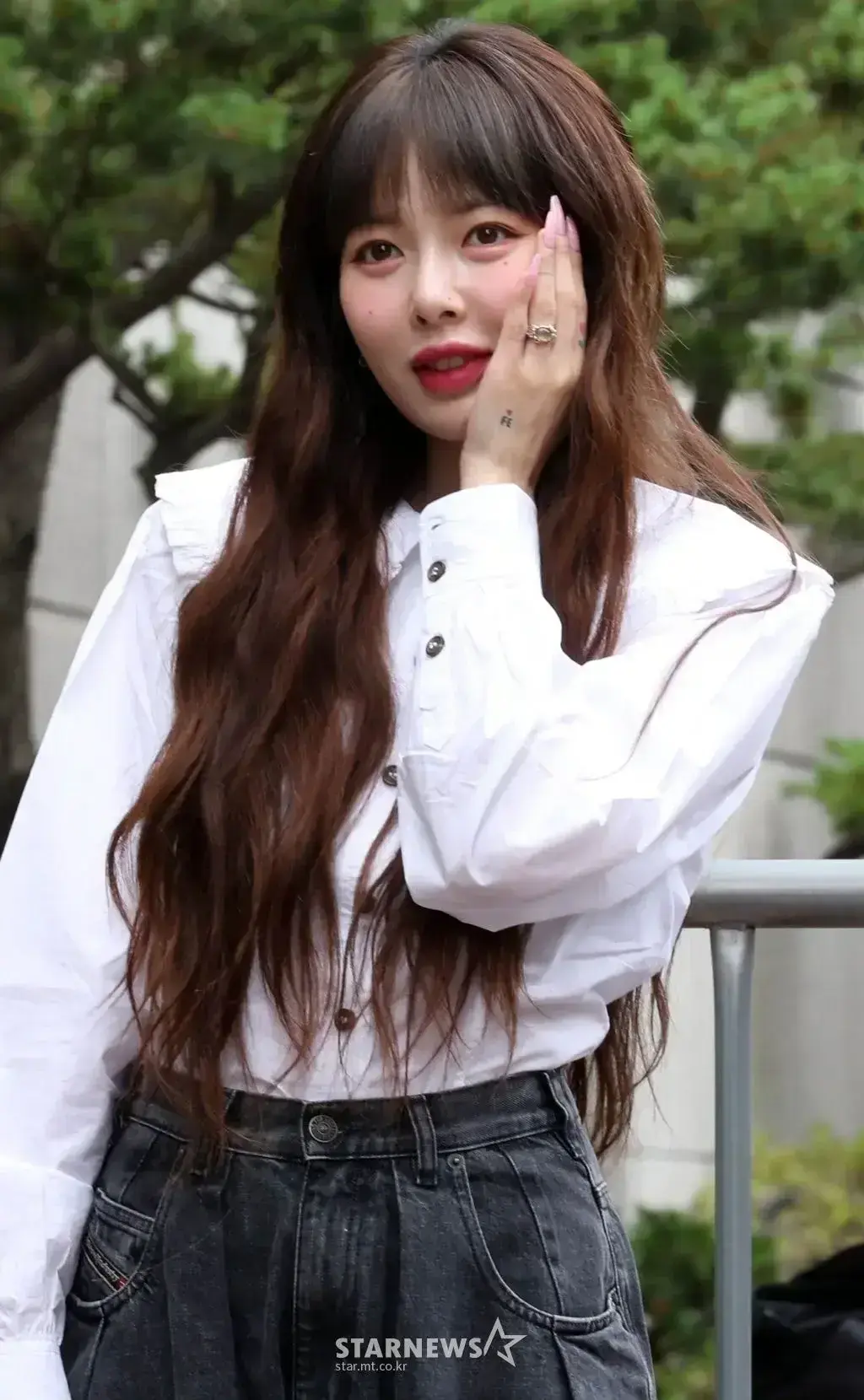 화장 연하게 한 현아 | 인스티즈