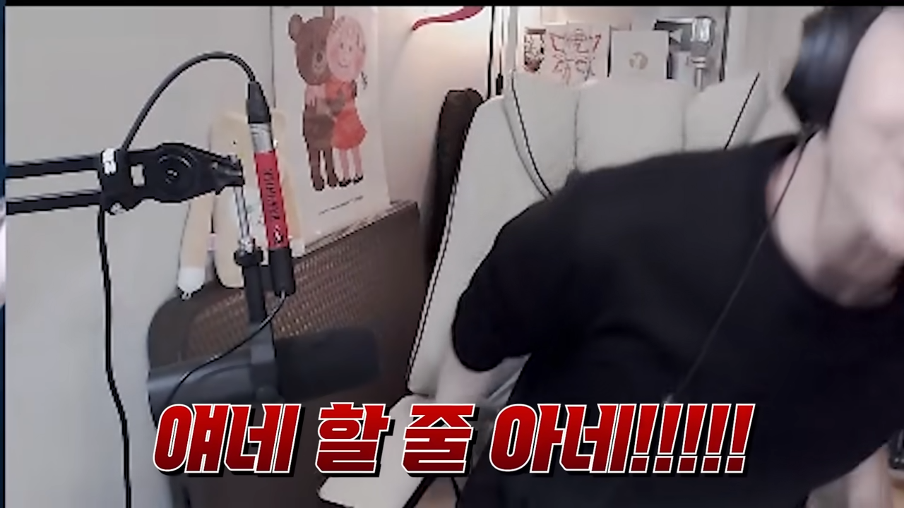 b21e80379027fc12d4f77289f25d9a16513d3baf