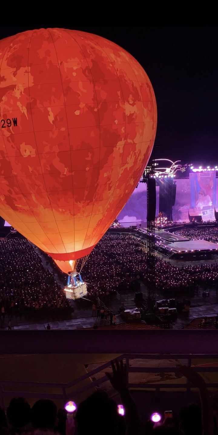 아이유:2022년에 콘서트 2번밖에 안했으니 내년에른 본격적으로 달린다! | 인스티즈