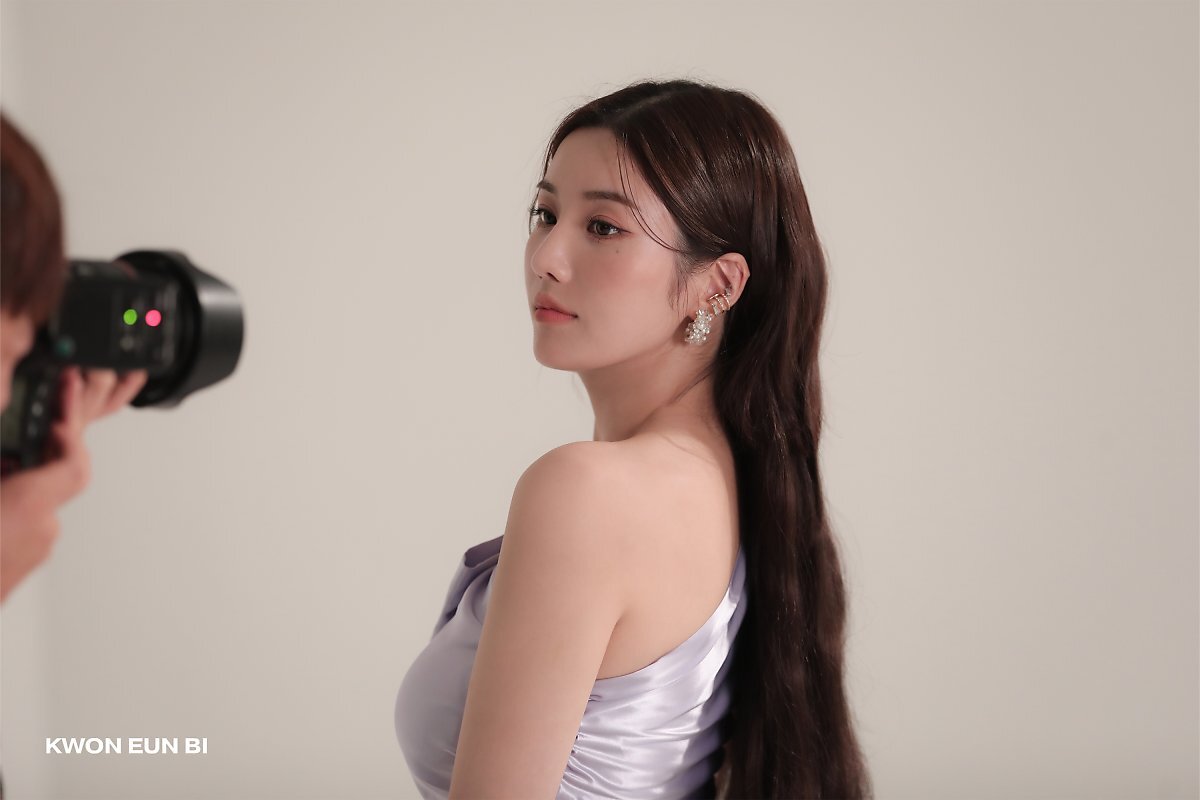 (스압)더 예뻐진 최근 권은비.jpgif | 인스티즈