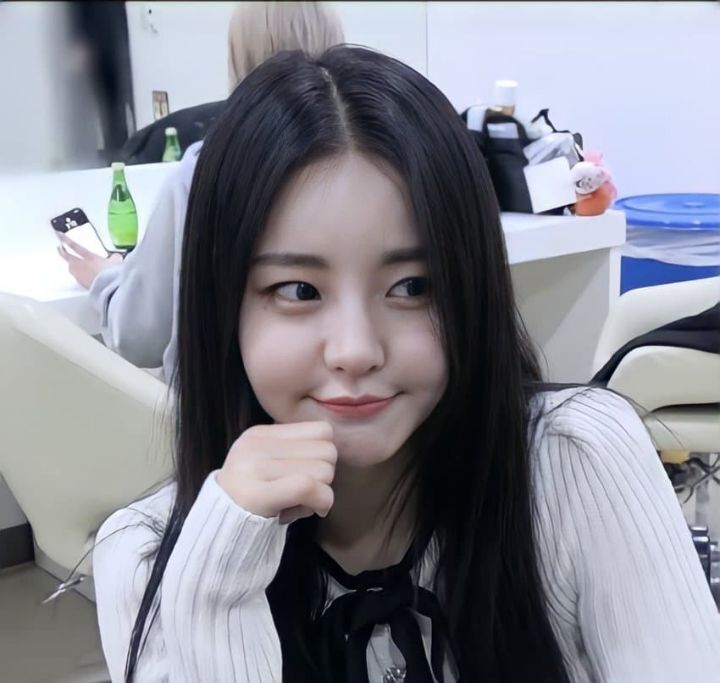 브레이브걸스 유정 맥심화보.gif 