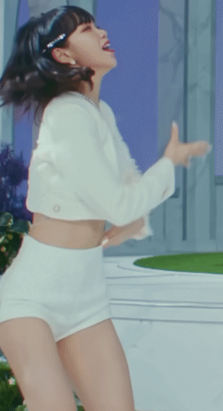 몸매 은근 섹시한 르세라핌 김채원.gif | 인스티즈