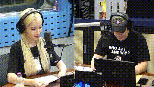 배텐 첫 생방송에서 역대급 대참사를 기록한 러블리즈 지애(부제 : 포크의 복수) | 인스티즈
