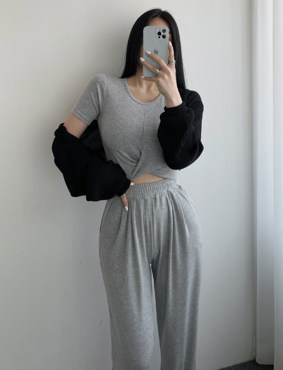 달라 붙는 스타일이 아닌데 묘하게 섹시함을 주는 여자 바지 스타일 | 인스티즈