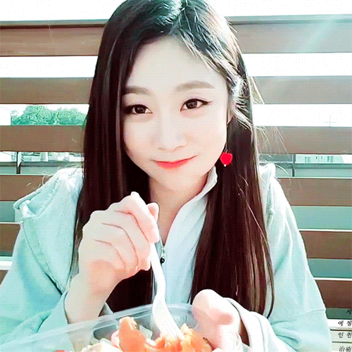 쌍꺼풀 없는 무쌍 여자 아이돌 걸그룹 멤버들 중 최애는?.gif | 인스티즈