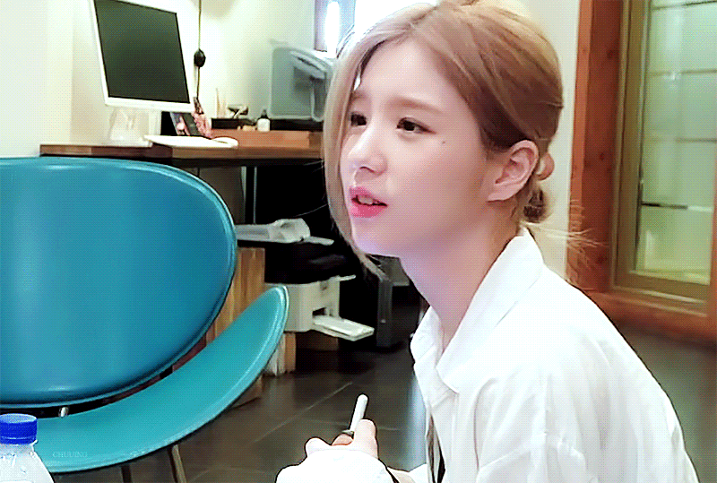 알만한 사람들은 예쁘다는거 다 알아서 아직도 모르는 님들도 예쁜거 알면 좋겠는 분 | 인스티즈