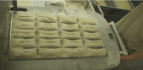 빵 반죽 잘라내는 기계 | 인스티즈