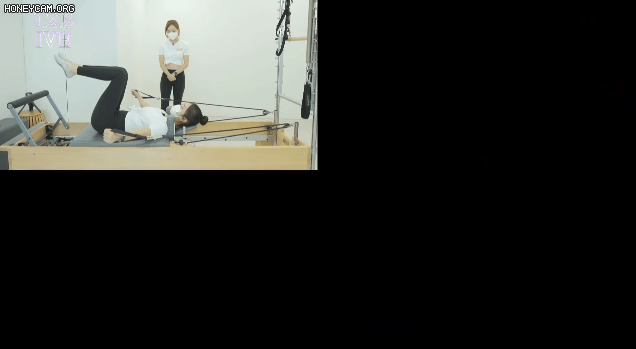 필라테스 수업 받는 아이브 장원영, 안유진.jpgif | 인스티즈