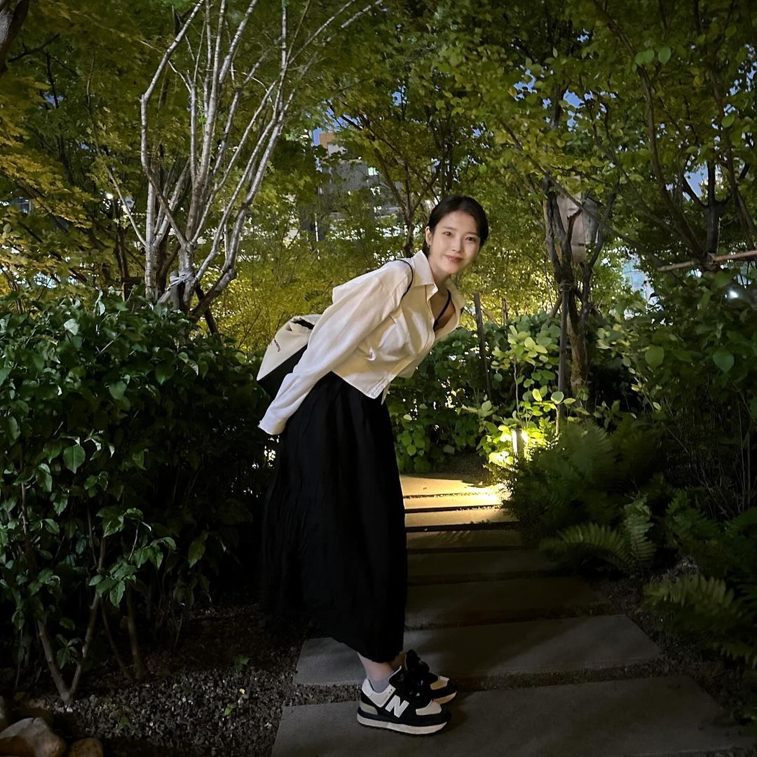 섹시 GOAT 아이유 오늘자 인스타그램 .jpg | 인스티즈