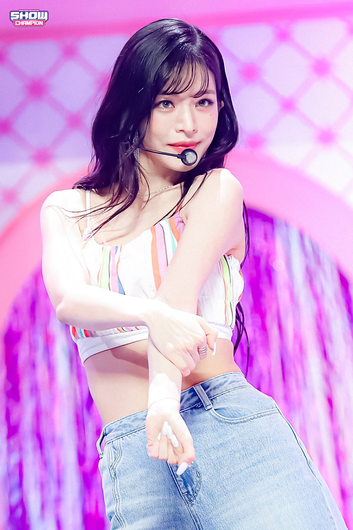 (스압)얼굴도 몸매도 이쁜 프로미스나인 이채영.jpgif | 인스티즈