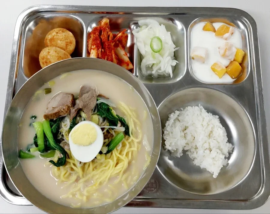 한국 학교 급식은 이미 레딧에서도 유명 | 인스티즈