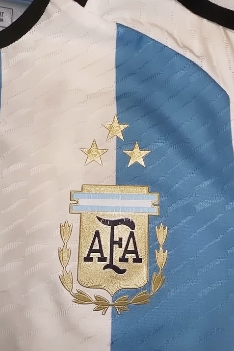 별 3개 박혀있는 아르헨티나 유니폼 자랑하는 사람..JPG | 인스티즈