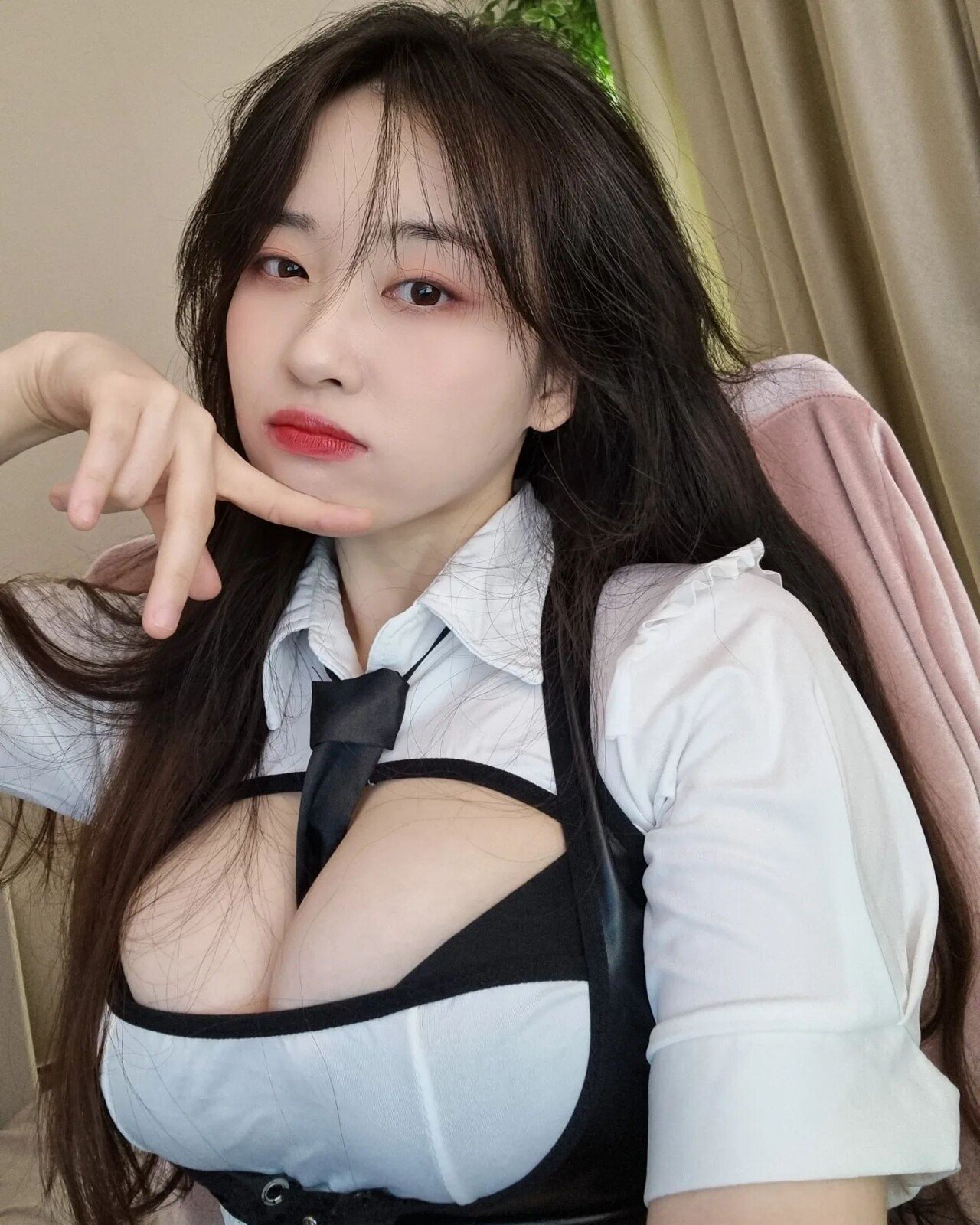 외모+몸매로 한국 상위 30%안에 들 것 같은 스트리머 소람잉 | 인스티즈