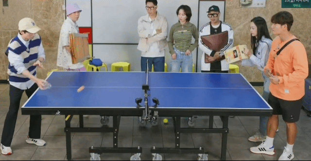 ?? : 운동 미션할 때 멤버들이 전소민 너무 안 껴주는거 같아요.jpgif | 인스티즈