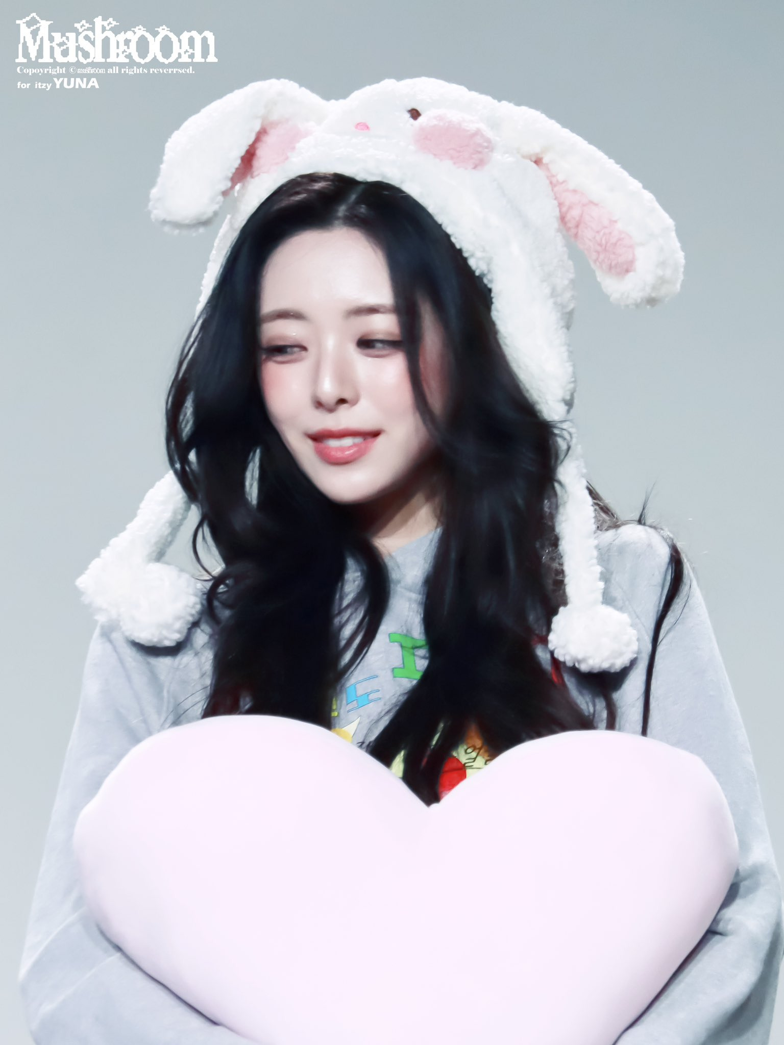 (스압)여자여자한 ITZY 유나.jpgif | 인스티즈