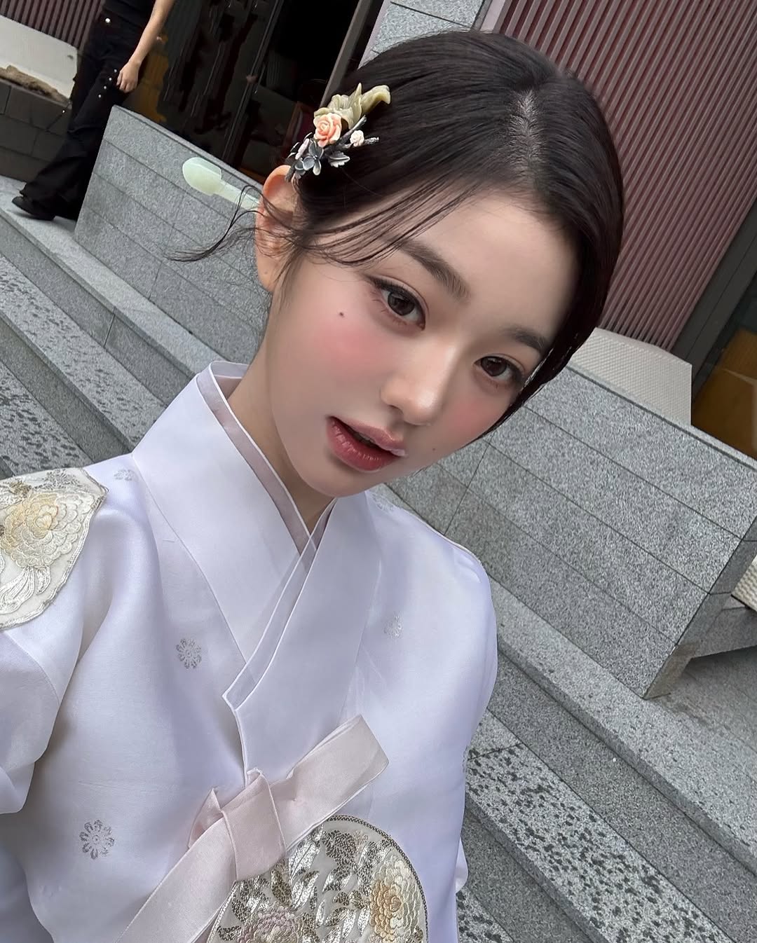 오늘자 한복입은 장원영 인스타그램.jpg | 인스티즈