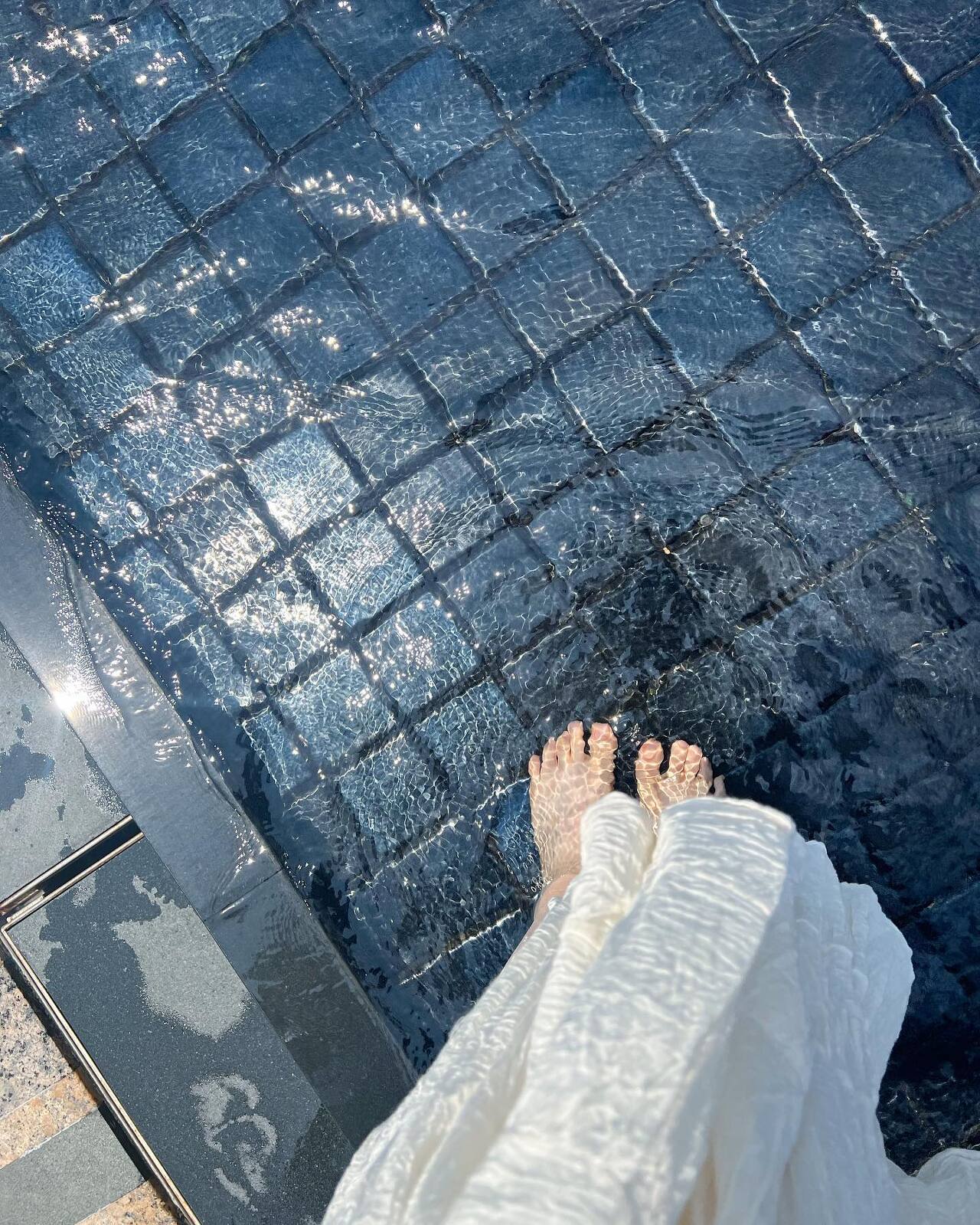 하얀 원피스 카리나 | 인스티즈