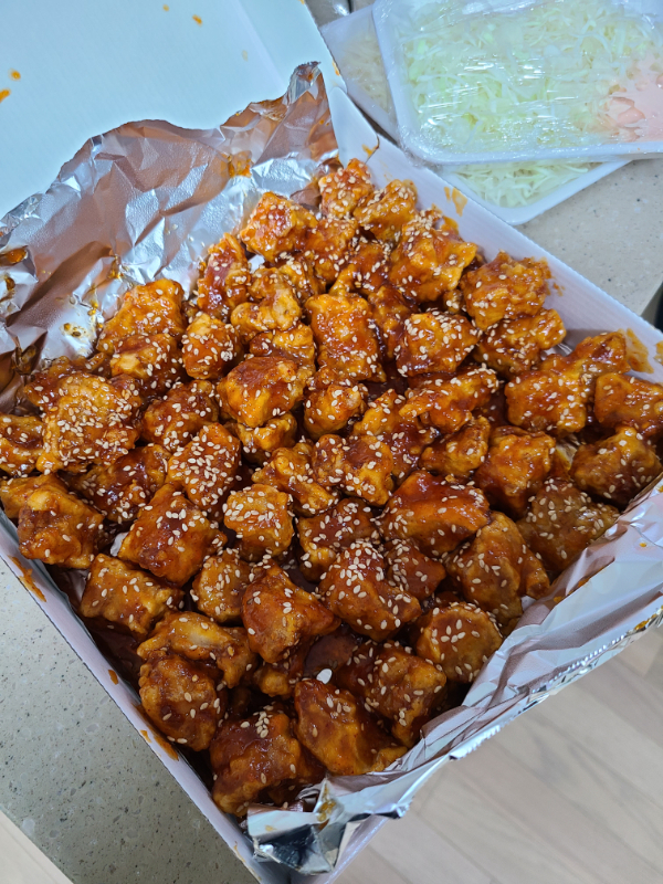 호불호 갈리는 치킨 | 인스티즈