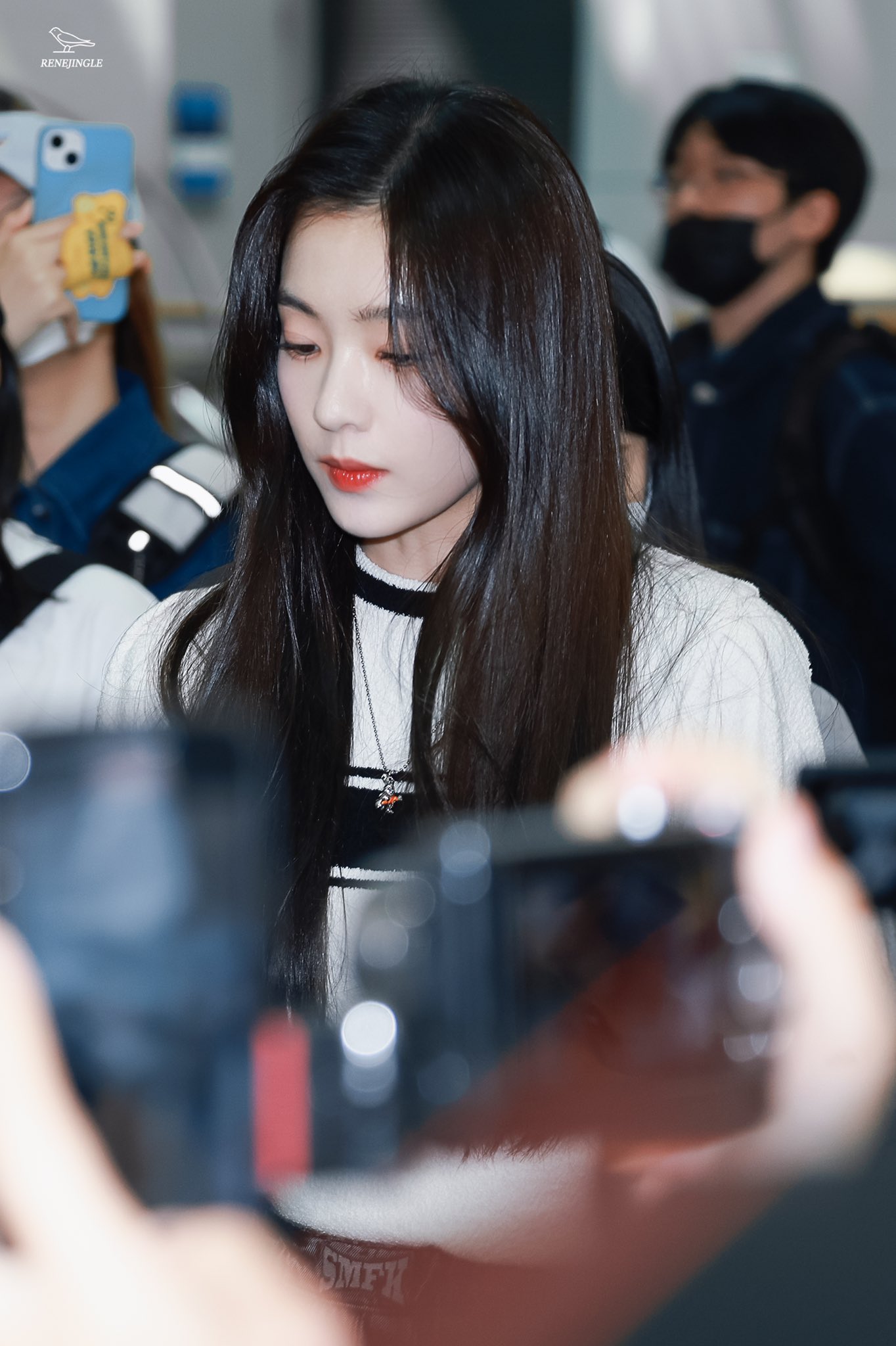 최근 공항 출국하는 아이린.jpgif | 인스티즈