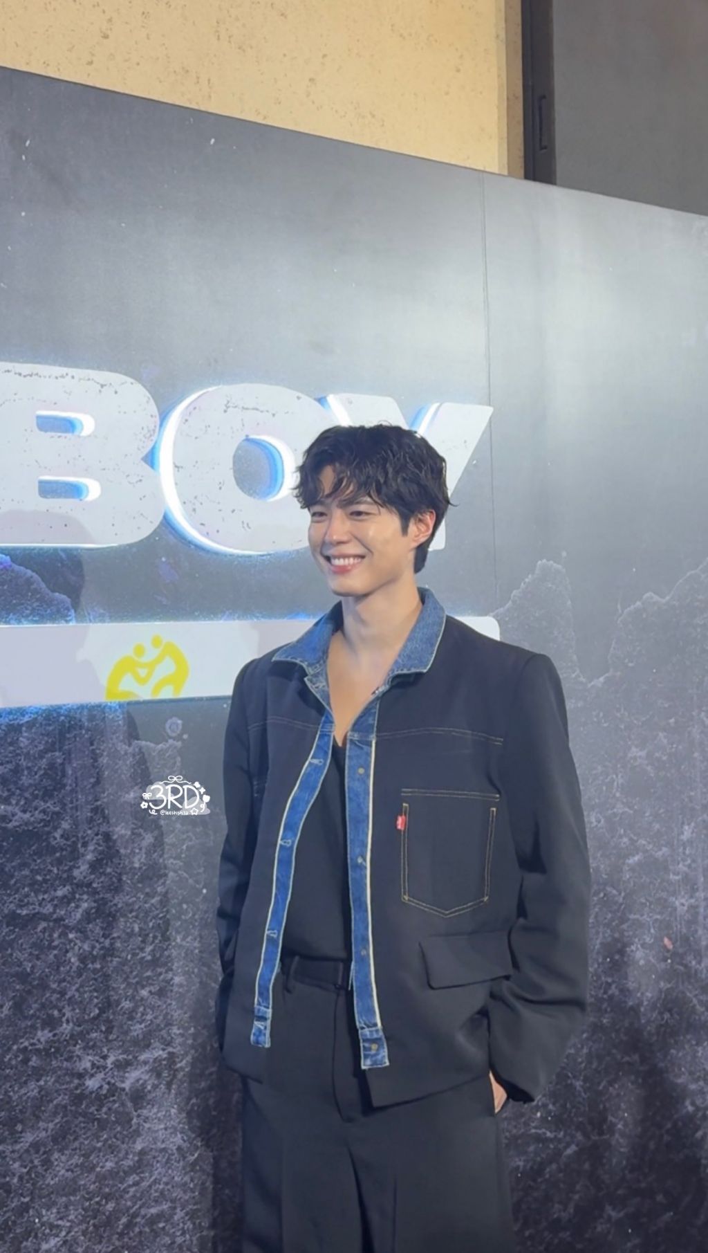 오늘 태국에서 난리났다는 박보검 얼굴...jpg | 인스티즈