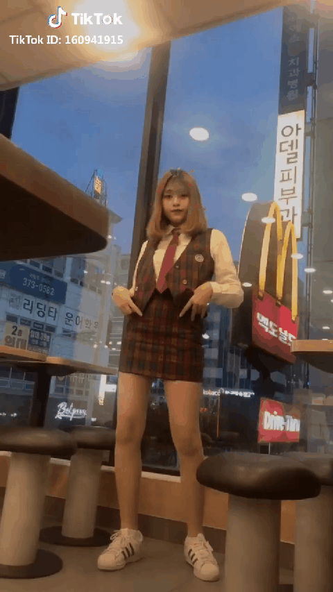 요즘 인싸 한국 여고생들이 노는법.gif | 인스티즈
