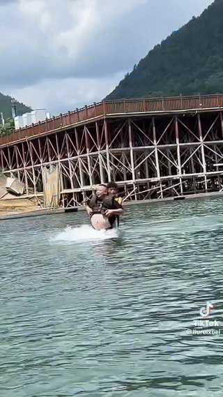 살찐 사람은 물고문 당하는 레저기구ㅜㅜ.gif | 인스티즈