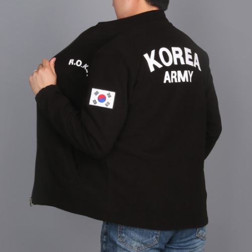 대체 왜 급식픽이 된건지 이유를 모르겠는 옷 | 인스티즈