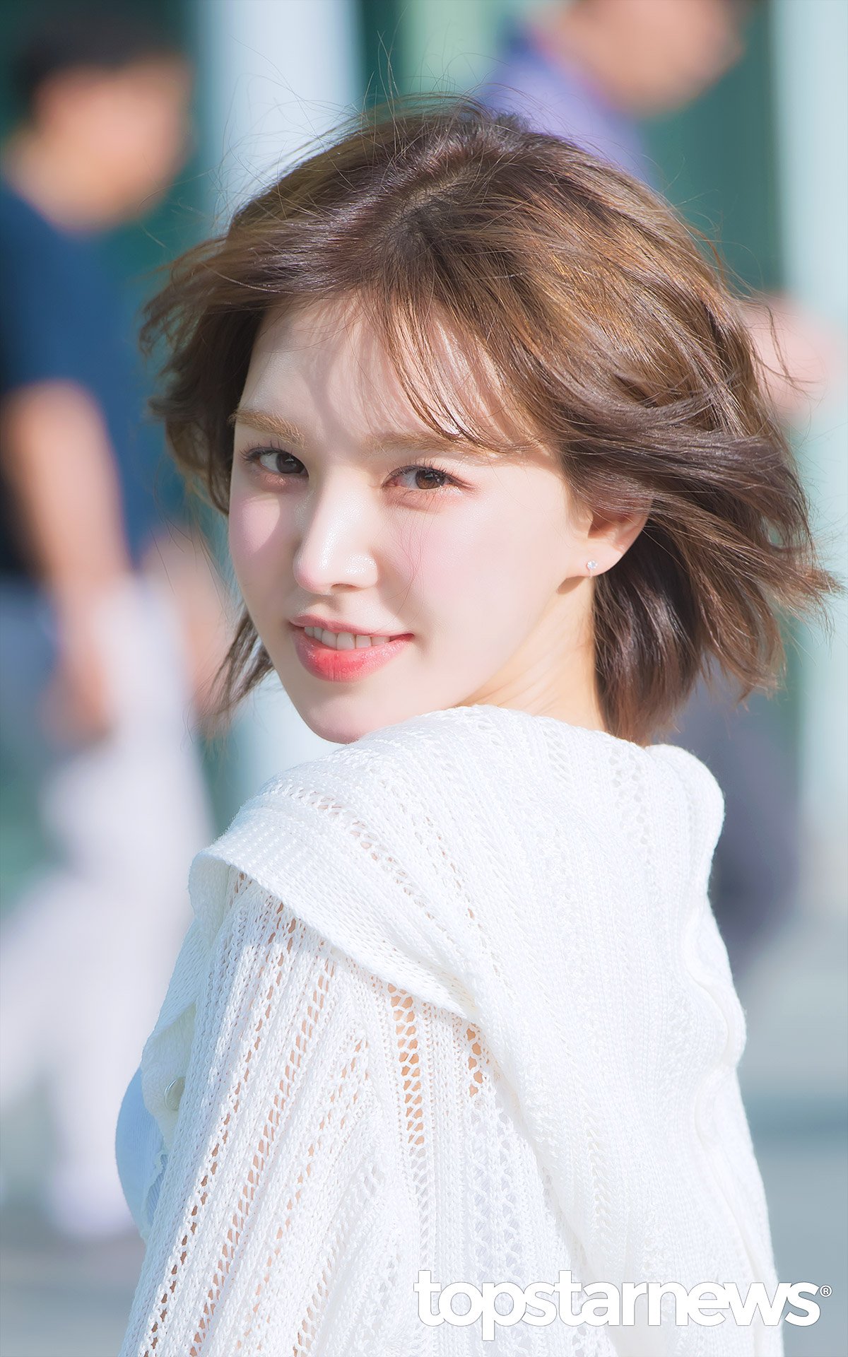 어제자 레전드 찍은 레드벨벳 웬디 출근길.jpg | 인스티즈