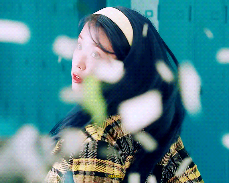 파랑머리 아이유.gif | 인스티즈