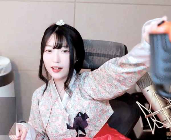 여성 스트리머 어제 오늘 한복 의상 모음.jpg | 인스티즈