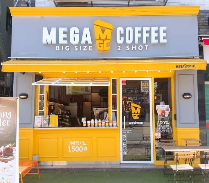 요즘 미친듯이 매장수 늘리는 커피 브랜드.jpg | 인스티즈