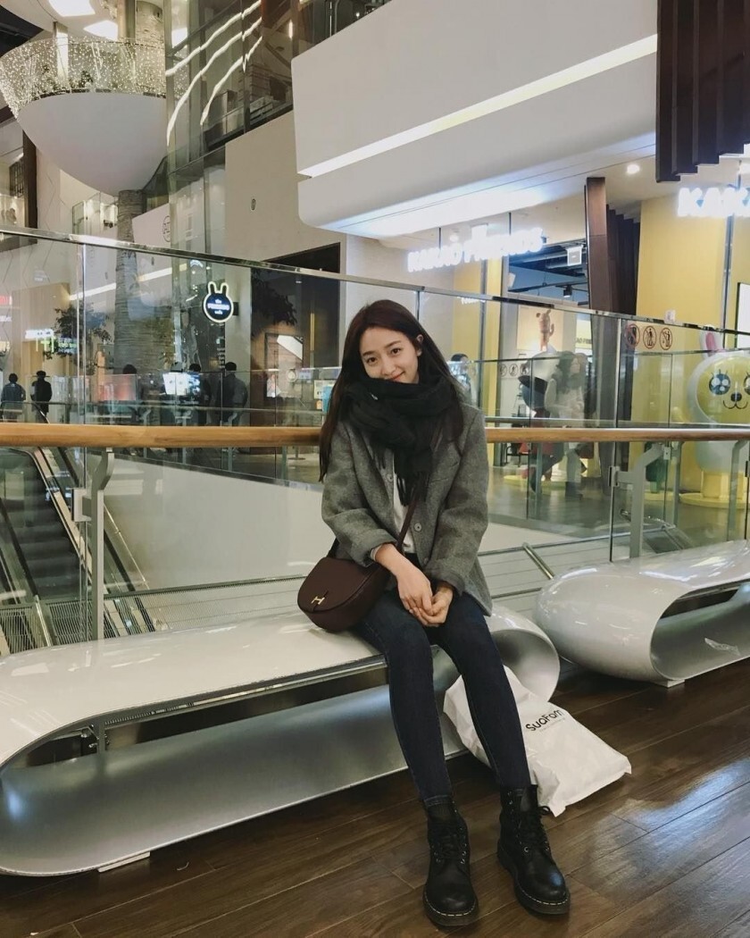 가을/겨울에만 볼 수 있는 여자들 특유의 내추럴한 분위기 코디 모음 | 인스티즈