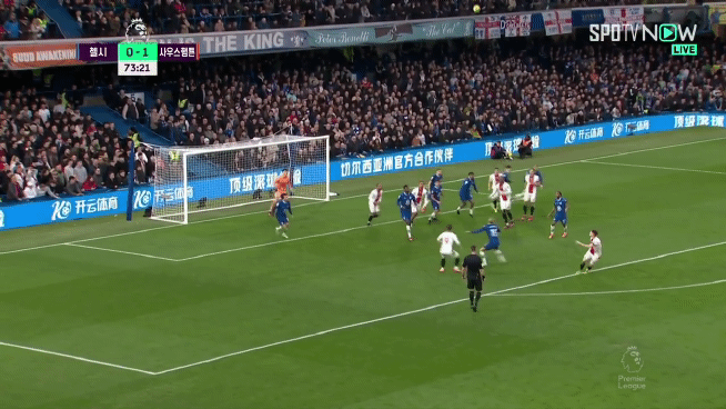 턱에다가 날라차기를 해도 옐로우카드 주는 PL | 인스티즈