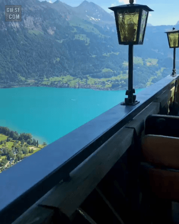 스위스 인터라켄에 있는 레스토랑에서 본 풍경 | 인스티즈