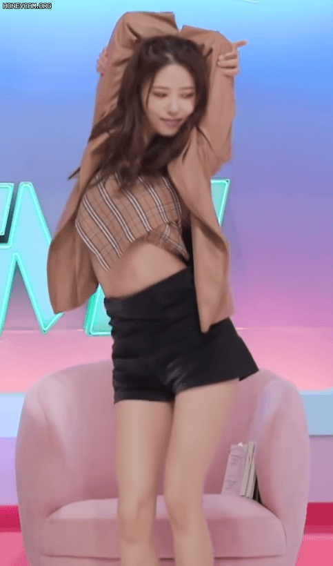제로투 추는 미주 ㄷㄷ. gif | 인스티즈