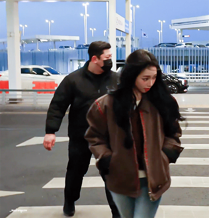 카리나랑 죨라게 사귀기vs죨라게 그냥 살기 | 인스티즈